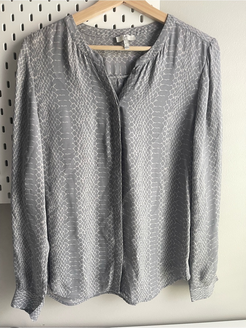 Joie Gray Printed Long-Sleeve Silk Blouse